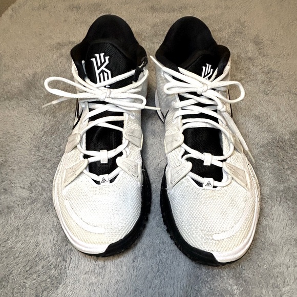 Nike Kyrie Infinity Basketball Shoes Lace Up Men’s White/Black Size 11.5 - Picture 14 of 15
